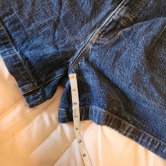 Banana Republic Blue Jean Shorts  Pleated Relaxed Fit - Picture 5 of 9